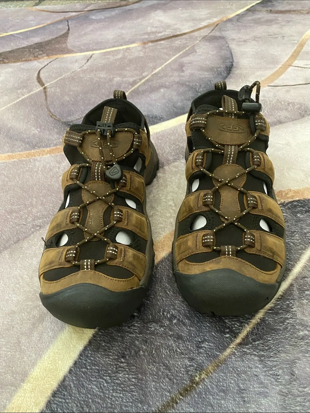 Keen Targhee lll waterproof brown sandals men’s size 9